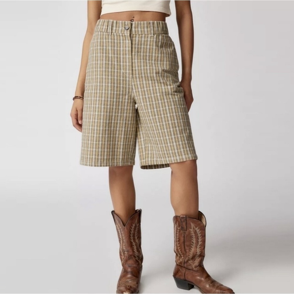 Urban Outfitters Plaid High Waist Bermuda Shorts in Tan and White